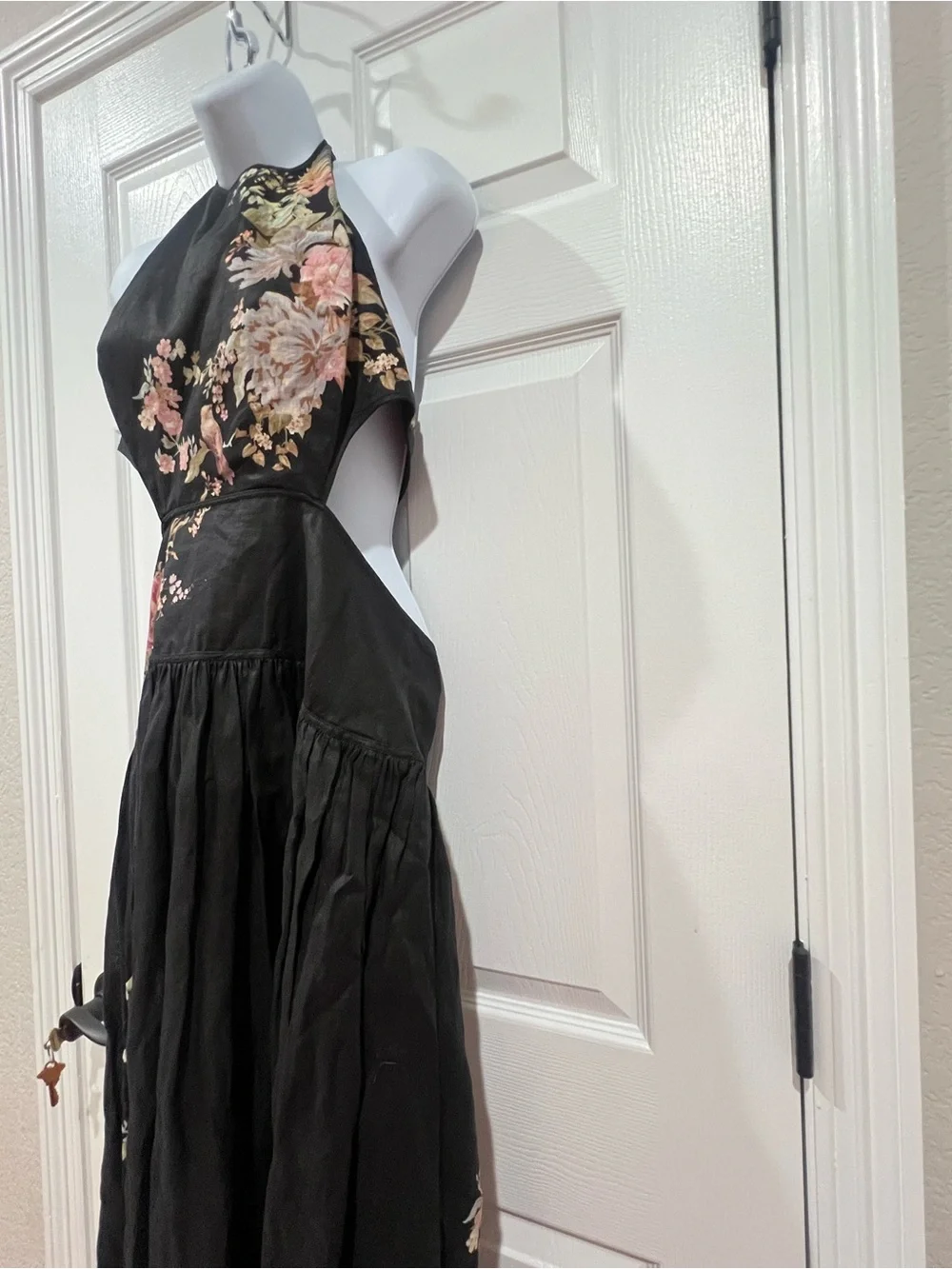$895 Zimmermann Tallow Halter Midi Dress in Black Multi Floral - Size 3 (US 10) - Picture 4 of 15